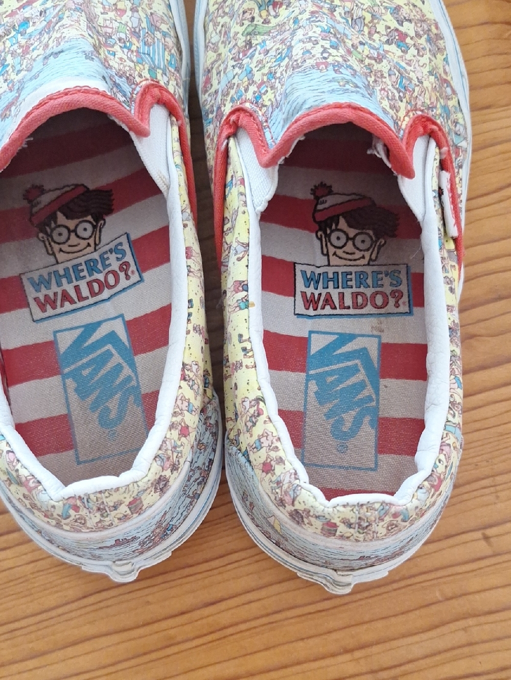 Vans Wheres Waldo Slip-On Sneakers in Yellow Beach Scene with Red Trim - Picture 4 of 5